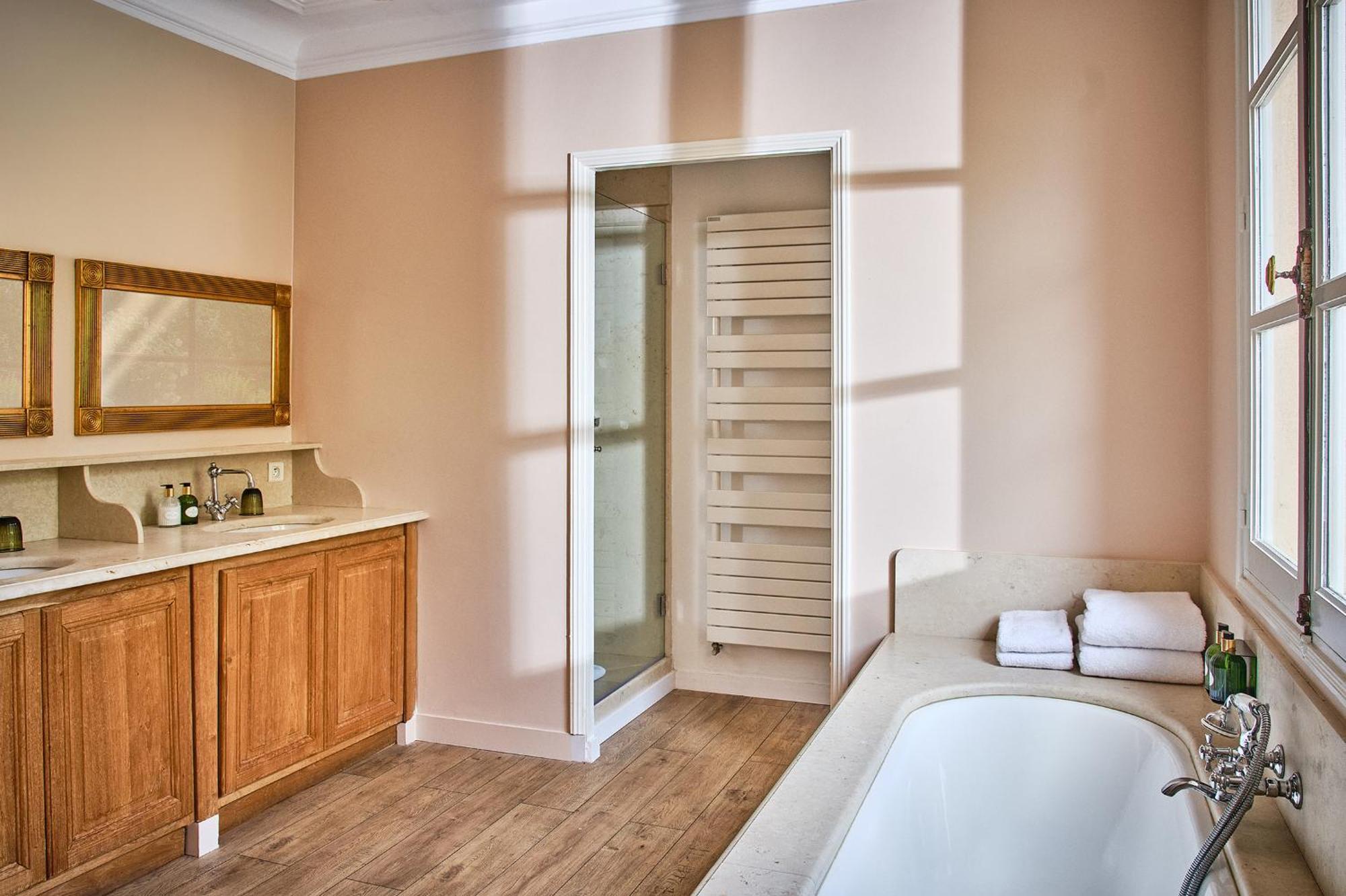 Hotel Le Pigonnet - Esprit De France